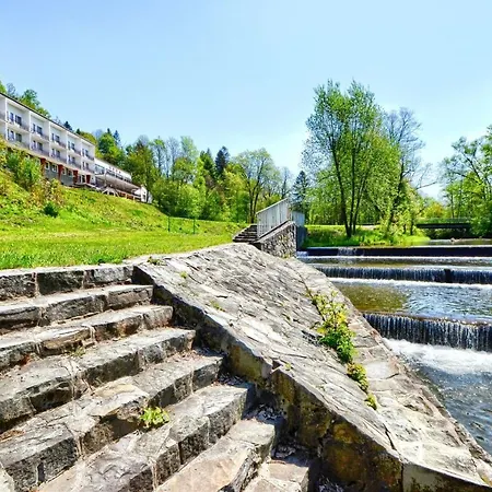 假日公园 Osrodek Wczasowy Klos 3*